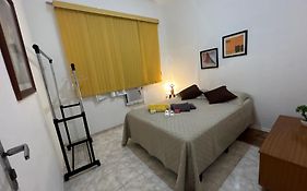 Apartamento Temporada Proximo A Praia De Ipanema!